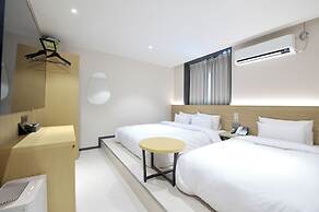 Brown-Dot Hotel Gwangyang Deokrye