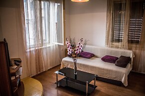 Rosmarinus Rubic studio