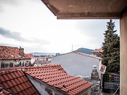 Rosmarinus Rubic studio