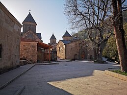 Vanatun Monastery Stay