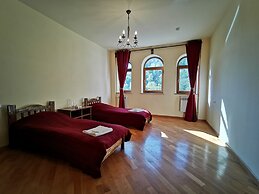 Vanatun Monastery Stay