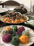 Vanatun Monastery Stay