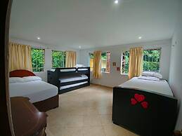 Chunuu Hostal y Glamping Minca
