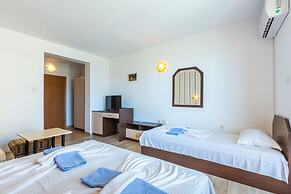 Family Double Room in Dafinka Guest House