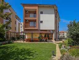 Family Studio in Dafinka Guest House
