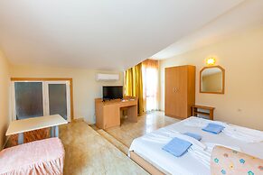 Family Studio in Dafinka Guest House