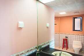 ShengZheng LaCave Apartment(Shenzhen Convention & Exhibition Center)  