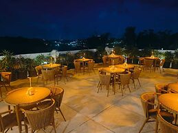 Sea Shell Coral Cove