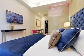 Spanish Diamond Luxury Suites & Jacuzzi