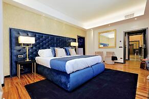 Spanish Diamond Luxury Suites & Jacuzzi