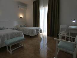 Hostal Port Fornells - Adults Only