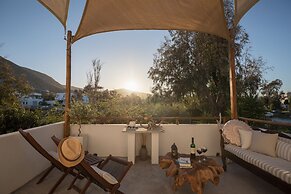 Light Blue Window Kamari