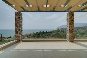 Ouzo Panoramic Houses 2, with private pool
