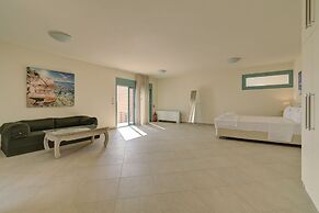 Ouzo Panoramic Houses 2, with private pool