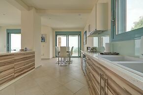 Ouzo Panoramic Houses 2, with private pool