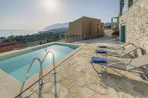 Ouzo Panoramic Houses 2, with private pool