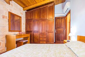 The Vivian - Luxury Stone Villa