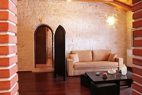 The Vivian - Luxury Stone Villa