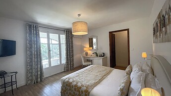 Hôtel les 3 Barbus