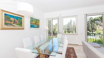 Rental In Rome Colosseum View Luxury Apartment