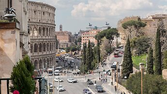 Rental In Rome Colosseum View Luxury Apartment