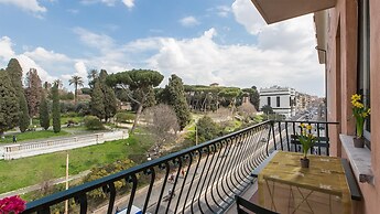 Rental In Rome Colosseum View Luxury Apartment