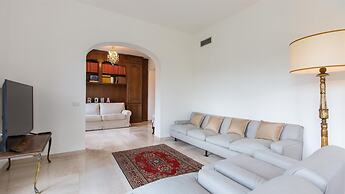 Rental In Rome Colosseum View Luxury Apartment