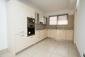 3 Bed Luxury Apartment