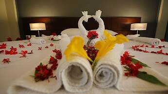 Byoot Bay Hotel & Resort