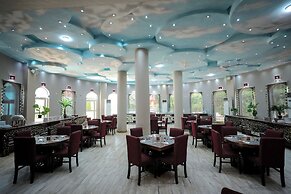 Byoot Bay Hotel & Resort