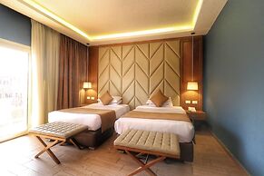 Byoot Bay Hotel & Resort