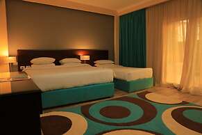 Byoot Bay Hotel & Resort