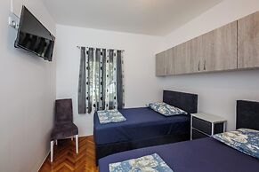 Luxury villa complex Pendolino with heated pool and jacuzzi