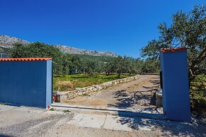 Luxury villa complex Pendolino with heated pool and jacuzzi