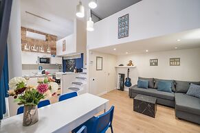happy home Budapest BLUE
