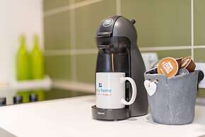 happy home Budapest FOX