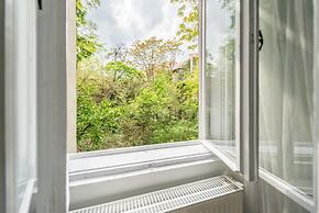 happy home Budapest FOX