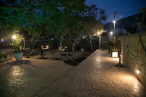 Villa Kamara Santorini