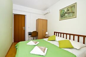 Apartment Topic near Beach