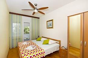 Apartment Topic near Beach