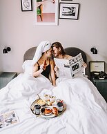 FINCH Boutique Hotel