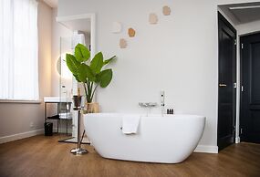 FINCH Boutique Hotel