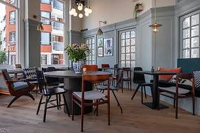 FINCH Boutique Hotel