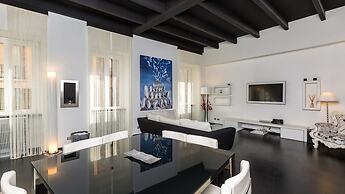 Rental In Rome Cosmopolitan Hi-tech Luxury Apartment