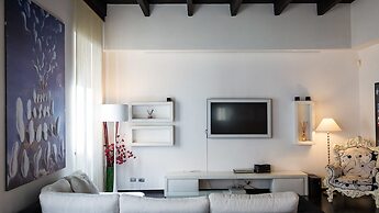 Rental In Rome Cosmopolitan Hi-tech Luxury Apartment