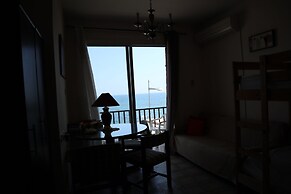 777 Beach Guesthouse