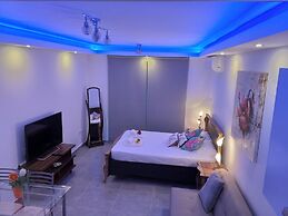 777 Beach Guesthouse