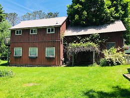 John Henry Bed & Breakfast