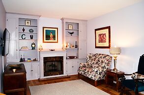 John Henry Bed & Breakfast