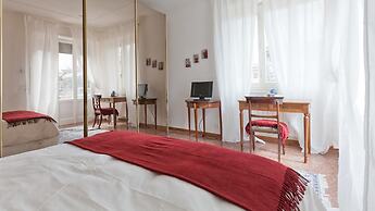 Rental In Rome Pateras Balcony Apartment